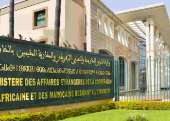 الخارجية المغربية تُفعّل خلية أزمة وتضع أرقاماً رهن إشارة مغاربة الخليج