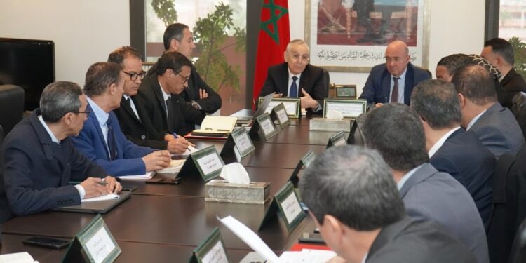 مراكش: اجتماع لتسريع تنزيل برنامج تأهيل المباني الآيلة للسقوط بمراكش وآسفي والصويرة