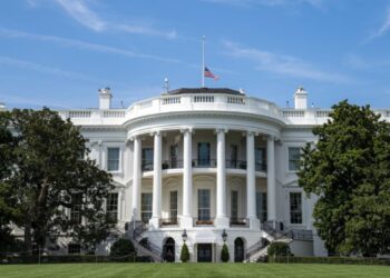 “البيت الأبيض”.. توقعات بسيطرة أمريكية كاملة ومطلقة على المجال الجوي الإيراني خلال الساعات المقبلة