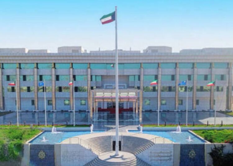 الكويت تطمئن مواطنيها: وزارة الداخلية تؤكد استقرار الأوضاع الأمنية وجاهزية كاملة لمواجهة أي طارئ