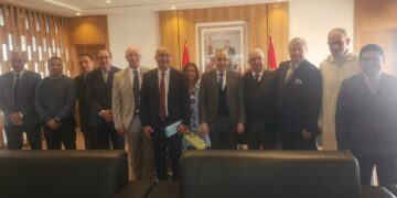 لقاء تشاوري بين ولاية جهة مراكش-آسفي والمنعشين العقاريين لتعزيز مناخ الاستثمار بالجهة