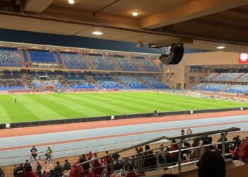 الكوكب المراكشي يحسم قمة الملعب الكبير ويتفوق على حسنية أكادير بهدفين لواحد