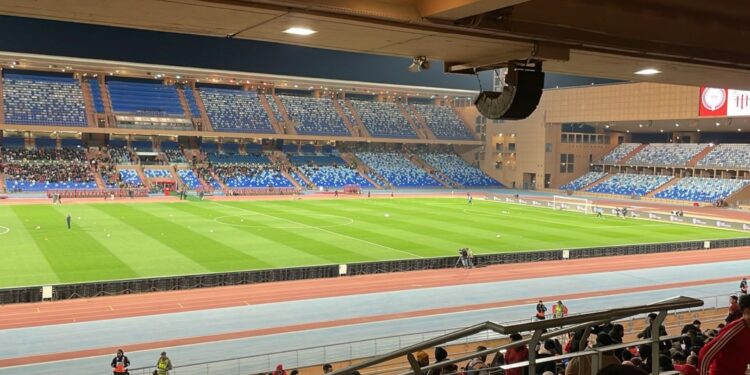 الكوكب المراكشي يحسم قمة الملعب الكبير ويتفوق على حسنية أكادير بهدفين لواحد