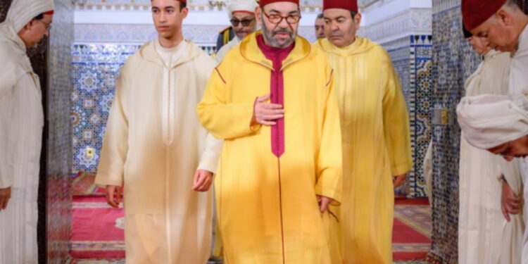 أمير المؤمنين يترأس بالقصر الملكي بالرباط حفلا دينيا إحياء لليلة القدر المباركة