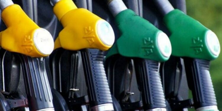 دعم استثنائي جديد لقطاع النقل لمواجهة ارتفاع أسعار المحروقات