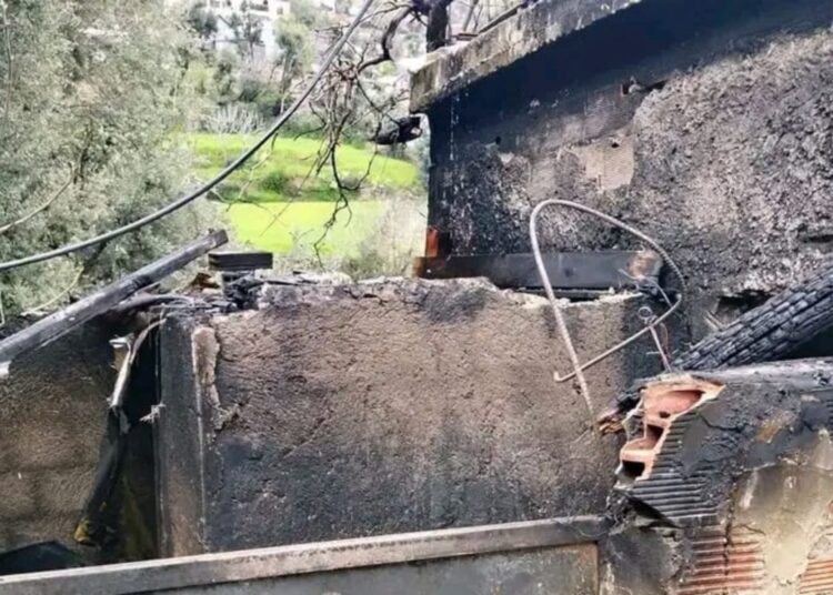 فرحة العيد تنقلب إلى فاجعة مؤلمة.. ألسنة اللهب تلتهم منزل أسرة معوزة.. صور