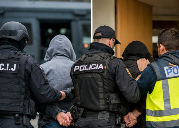 تفكيك خلية إرهابية عابرة للحدود بين المغرب وإسبانيا موالية لـ”داعش”