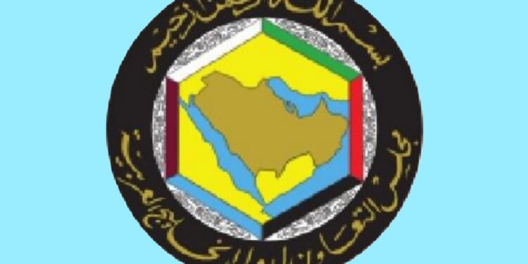 إدانة خليجية شديدة لهجوم استهدف معسكرًا للجيش الكويتي وتأكيد على دعم أمن واستقرار الكويت