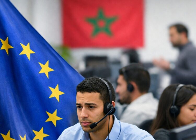 تهديد أوروبي يربك مراكز النداء بالمغرب.. هل تتدخل الحكومة لإنقاذ آلاف الوظائف