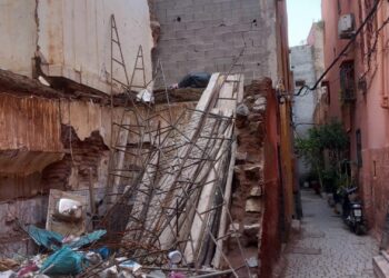 منزل مهدد بالانهيار يرعب ساكنة درب التوارك بمراكش وينذر بكارثة وشيكة