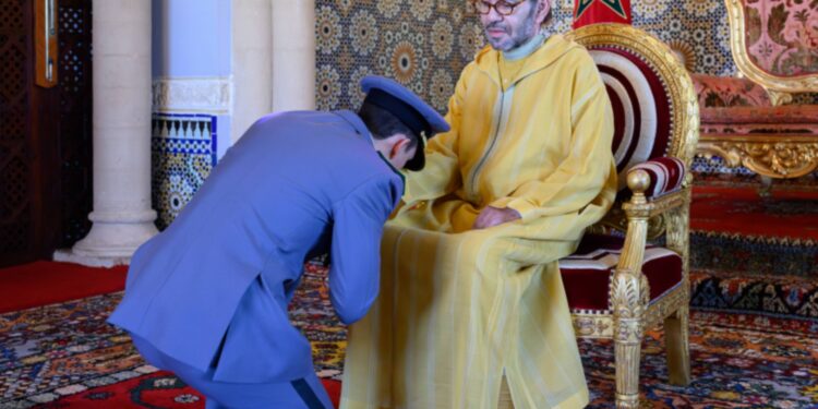 بلاغ من الديوان الملكي.. صاحب الجلالة يعين ولي العهد منسقا لمكاتب ومصالح القيادة العامة للقوات الملكية