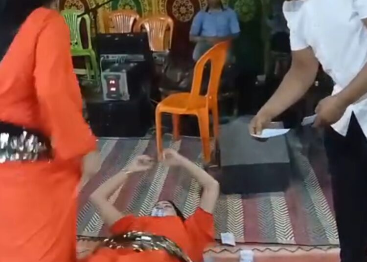 من فيديو مثير إلى شبهات تدبير الدعم.. فاعل جمعوي بالسويهلة تحت المجهر
