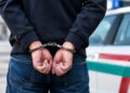 توقيف الشخص الذي تم ضبطه بساحة مدرسة بطنجة يتواجد بها مكتب للتصويت متحوزا لحقيبة بها أوراق انتخابية