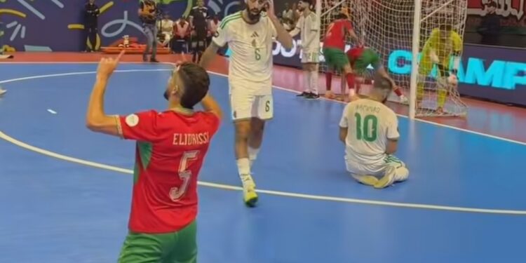 أسود القاعة يستهلون الدفاع عن اللقب بفوز عريض على الجزائر