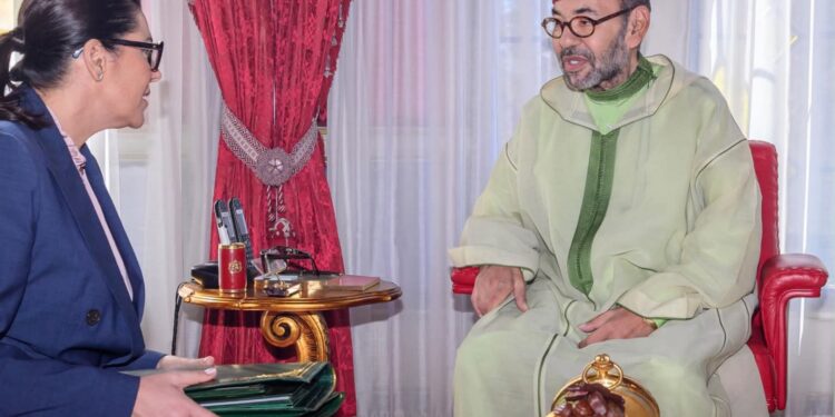 بلاغ من الديوان الملكي.. صاحب الجلالة يستقبل رئيسة الحكومة