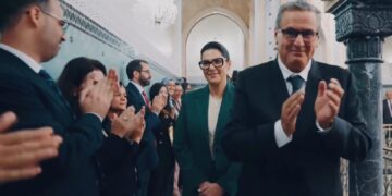 لحظات تسليم السلط بين السيدة فاطمة الزهراء المنصوري رئيسة الحكومة والسيد عزيز أخنوش بمقر رئاسة الحكومة بالرباط.. فيديو
