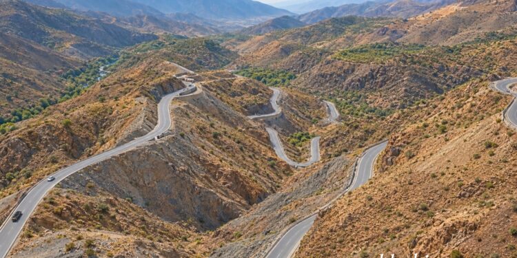 نشرة إنذارية برتقالية تحذر من زخات رعدية وتساقط البرد بعدد من مناطق المغرب